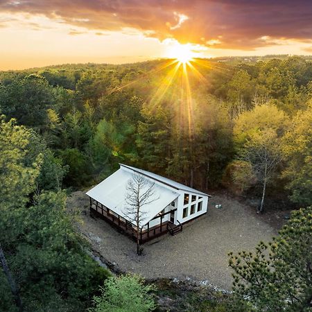 New Farmhouse-Chic Cabin With Hot Tub & Firepit 브로큰보우 외부 사진