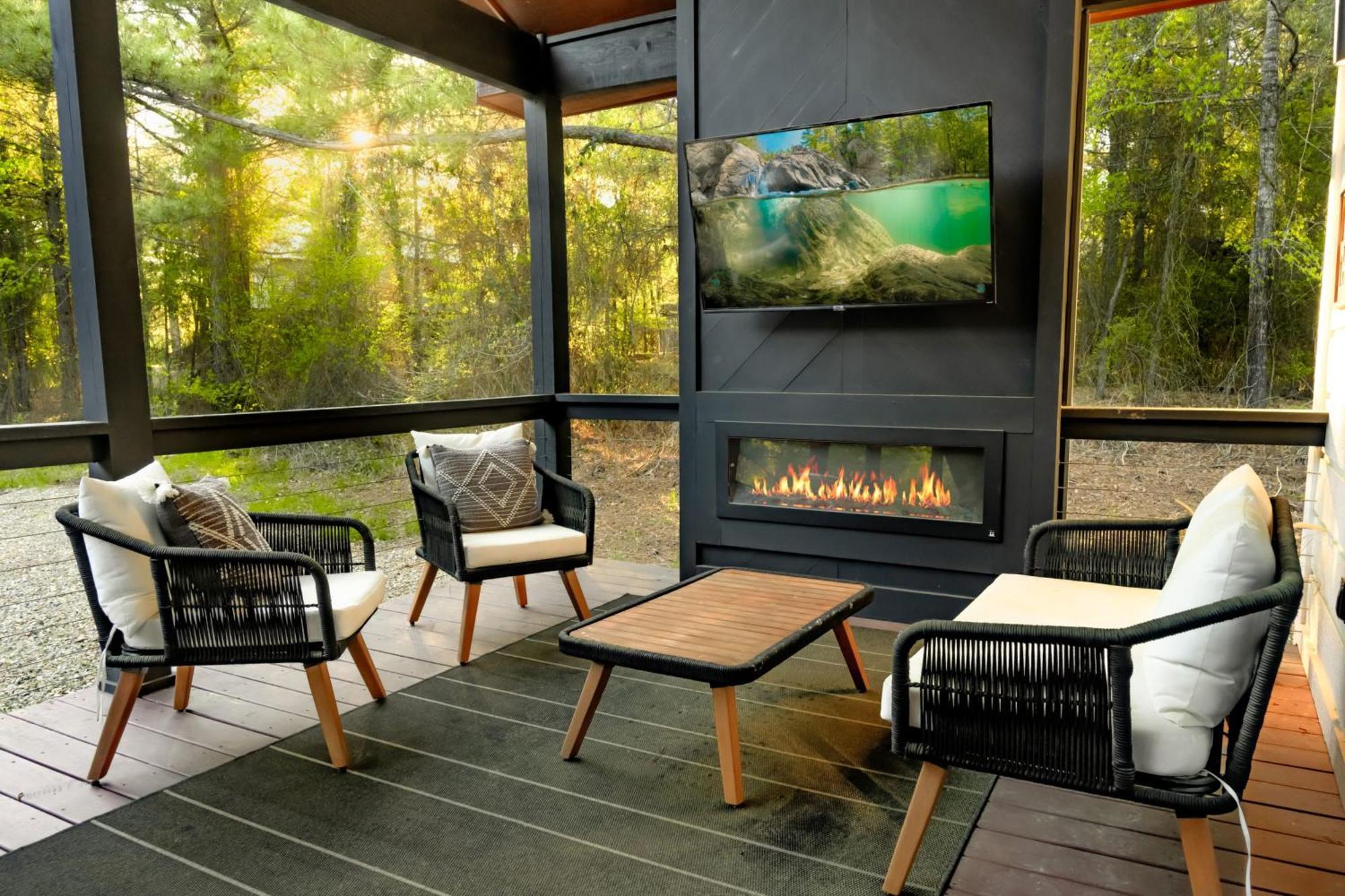 New Farmhouse-Chic Cabin With Hot Tub & Firepit 브로큰보우 외부 사진